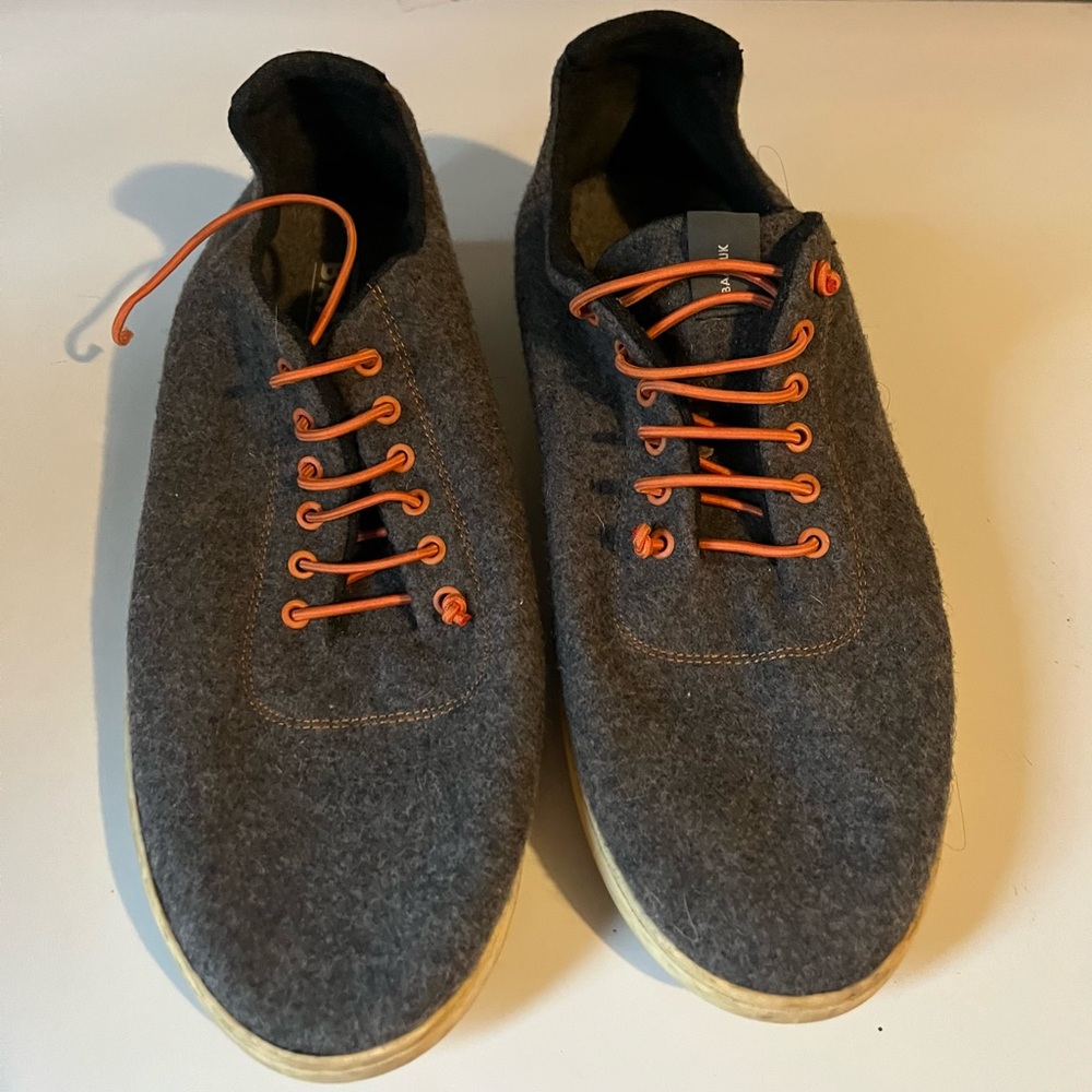 3/$15. Men’s wool sneakers 11 1/2